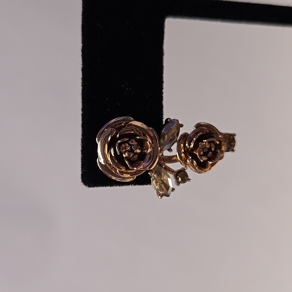 SOLD. Kate Spade Garden Garland Rose Gold Earrings - Picture 3 of 9